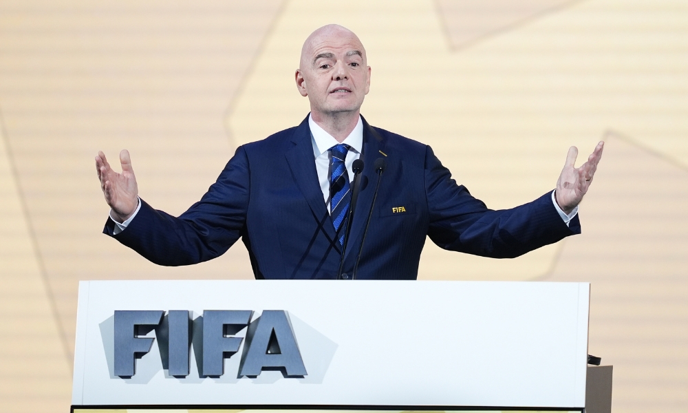 南宫娱乐:这套首发如何?国足上次赢沙特在2015年,于海任意球折射一剑封喉.